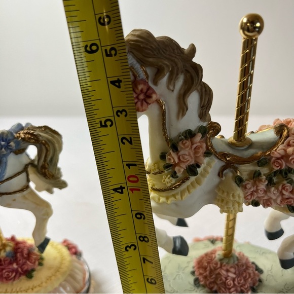 Heritage House Carousel Horse Figurines. Collectible. - Picture 4 of 8
